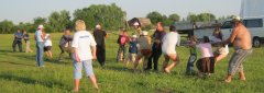 Старинная русская забава: отними у друга верёвку